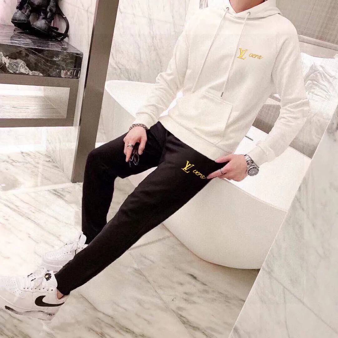 🅿️400 [Lv Louis Vuitton] (Fat Man Gospel) Hot-selling suit is coming. Focus on the original version of the official website. 2025 new hot-selling cardigan sweater suit. The original order is the best. 🇭🇰The meticulous work of top designers. Just for a fitting and perfect upper body effect. 100% natural high-quality Roman cotton, close-fitting comfort, noble and elegant! Original hardware embodies elegance and nobility! Counter size: M-5XL (maximum wear up to 220 pounds)